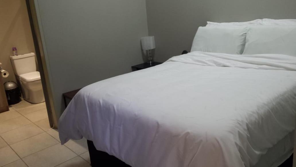 One Rosebank Stay Johannesburg Eksteriør billede
