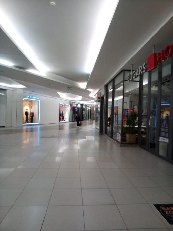 One Rosebank Stay Johannesburg Eksteriør billede